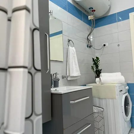 Apartment Deluxe Apartment With Private Jacuzzi Sarande Stay
